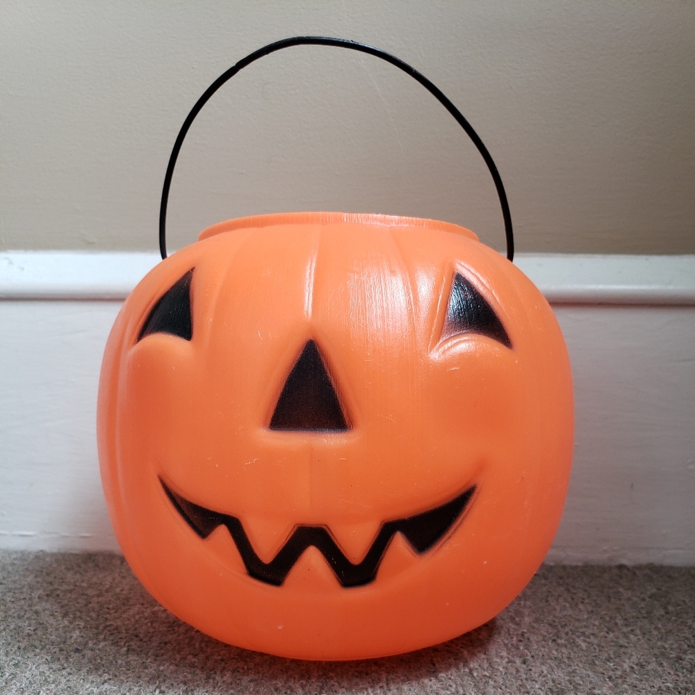 Vintage General Foam Pumpkin Pail Pointed Teeth Halloween